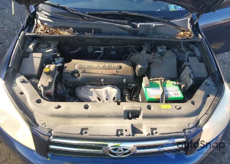 2006 Toyota Rav4 Limited z USA, uszkodzony, nr VIN JTMBD31V265019394